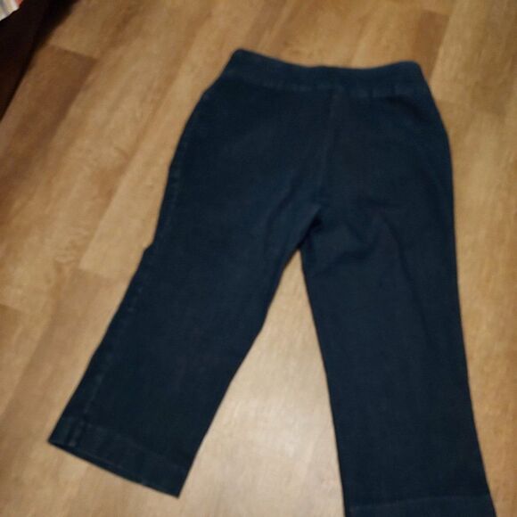 Croft & Barrow waist 29 inseam 9 3/4 length 20 1/4 Ex cond Dark Blue - Picture 2 of 3